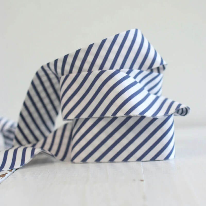 Bessie-Pearl-Dress-Stripe-Navy-Binding-Closeup
