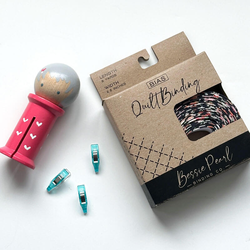 Bessie-Pearl-Midnight-Flowerbeds-Closeup